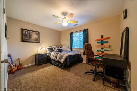 1433 Carter Way, Redding, CA 96002 photo 15