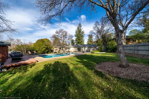 1433 Carter Way, Redding, CA 96002 photo 18