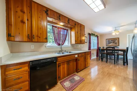 1433 Carter Way, Redding, CA 96002 photo 6