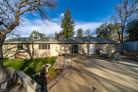 1433 Carter Way, Redding, CA 96002 photo 22
