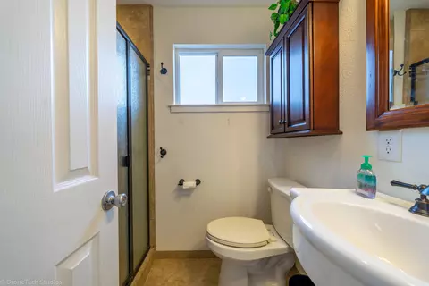 1433 Carter Way, Redding, CA 96002 photo 14