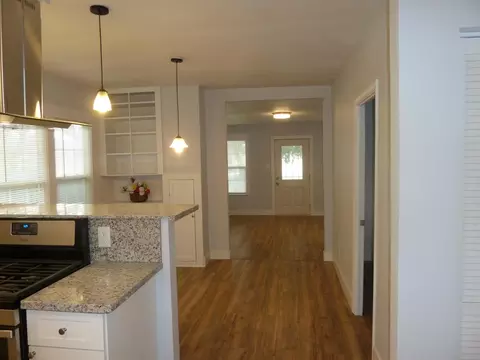 1037 Monroe St, Red Bluff, CA 96080 photo 6