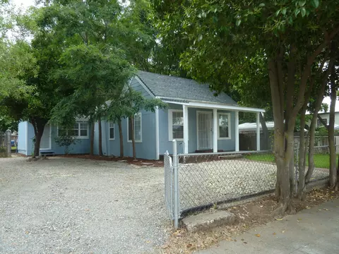 1037 Monroe St, Red Bluff, CA 96080 photo 2