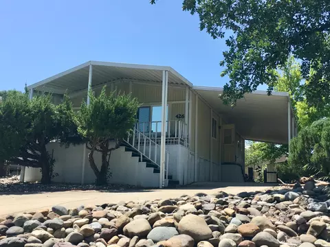 426 Bitterroot Dr, Redding, CA 96003 photo 1