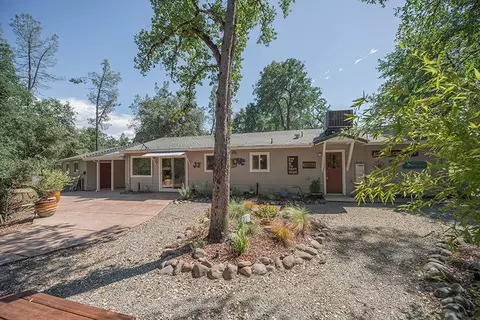 13839 Daniels Ln, Redding, CA 96003 photo 3