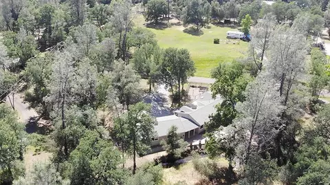 13839 Daniels Ln, Redding, CA 96003 photo 5