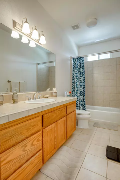 579 Fair Hill Dr, Redding, CA 96003 photo 17