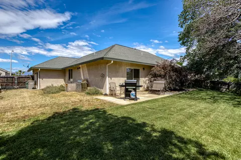 579 Fair Hill Dr, Redding, CA 96003 photo 24
