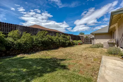 579 Fair Hill Dr, Redding, CA 96003 photo 27