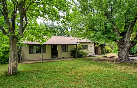 2604 Ely Ln, Redding, CA 96001 photo 1