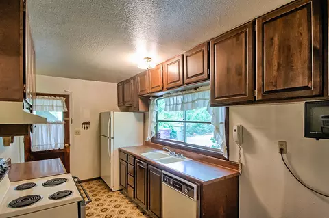 2604 Ely Ln, Redding, CA 96001 photo 13