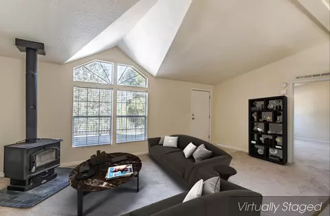 21645 W Elk Trl, Redding, CA 96003 photo 5