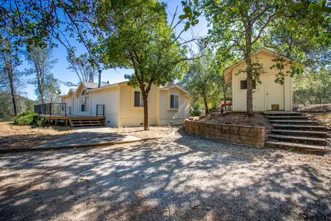 21645 W Elk Trl, Redding, CA 96003 photo 3