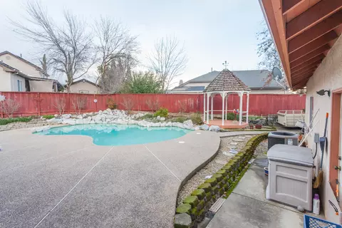 6317 Carmel Dr, Redding, CA 96003 photo 9