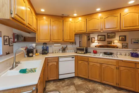 6317 Carmel Dr, Redding, CA 96003 photo 28