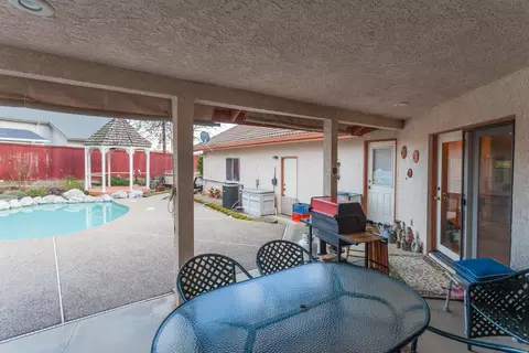 6317 Carmel Dr, Redding, CA 96003 photo 11
