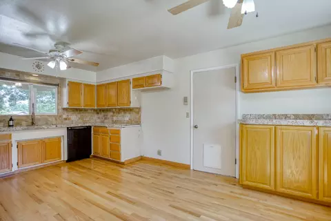 6974 Sacramento Dr, Redding, CA 96001 photo 6