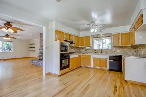 6974 Sacramento Dr, Redding, CA 96001 photo 7