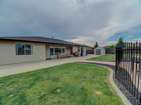 798 Grants Pass, Redding, CA 96003 photo 27