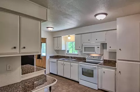 9833 Forgotten Trl, Redding, CA 96003 photo 23