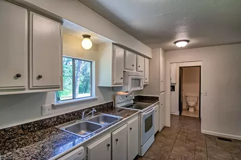 9833 Forgotten Trl, Redding, CA 96003 photo 19