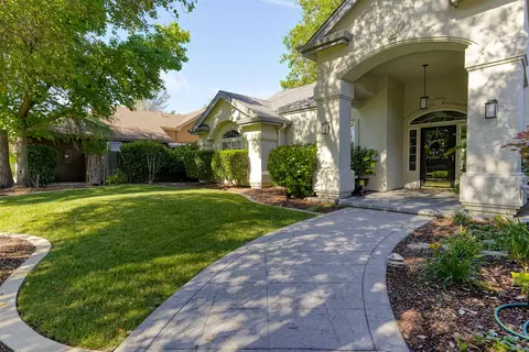 4636 St Charles Dr, Redding, CA 96002 photo 1