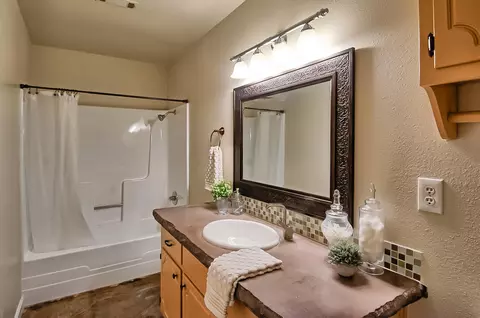7194 Granada Dr, Redding, CA 96002 photo 29