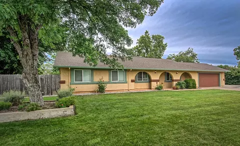 7194 Granada Dr, Redding, CA 96002 photo 3