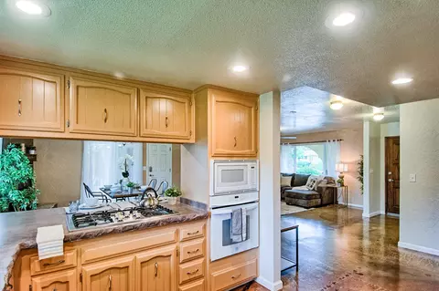 7194 Granada Dr, Redding, CA 96002 photo 17