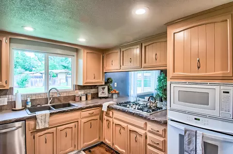 7194 Granada Dr, Redding, CA 96002 photo 15