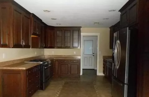 1914 Canyon Rd, Redding, CA 96001 photo 4