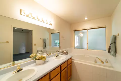 6560 Creekside St, Redding, CA 96001 photo 13