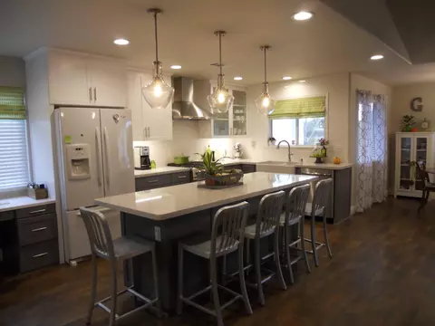 891 Country Oak Dr, Redding, CA 96003 photo 2