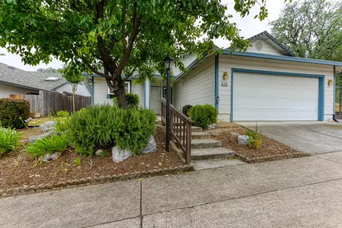 198 Mammoth, Redding, CA 96003 photo 2