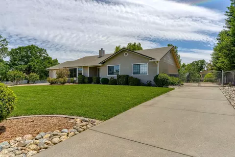 19337 Hollow Ln, Redding, CA 96003 photo 2