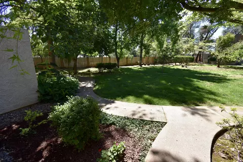 867 Chamise Way, Redding, CA 96002 photo 20