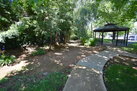 867 Chamise Way, Redding, CA 96002 photo 27