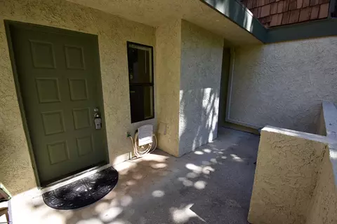 867 Chamise Way, Redding, CA 96002 photo 2