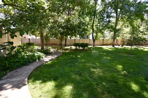 867 Chamise Way, Redding, CA 96002 photo 21