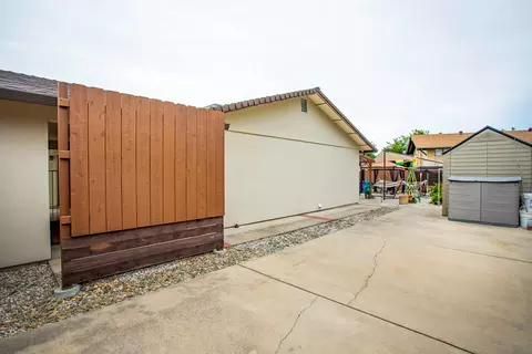 219 Woodhill Dr, Redding, CA 96003 photo 29