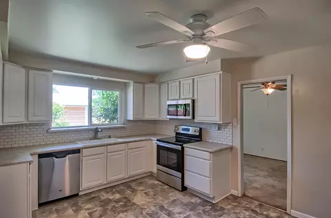 5718 Mountain View Dr, Redding, CA 96003 photo 10
