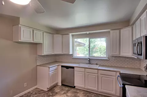 5718 Mountain View Dr, Redding, CA 96003 photo 13