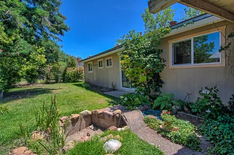 5718 Mountain View Dr, Redding, CA 96003 photo 21