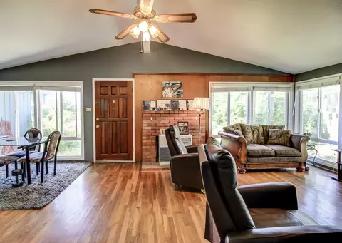 1516 Riviera Dr, Redding, CA 96001 photo 4