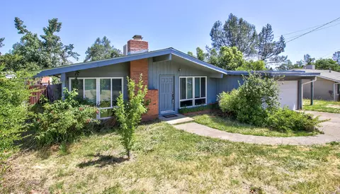 1516 Riviera Dr, Redding, CA 96001 photo 1
