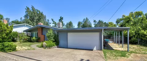 1516 Riviera Dr, Redding, CA 96001 photo 2