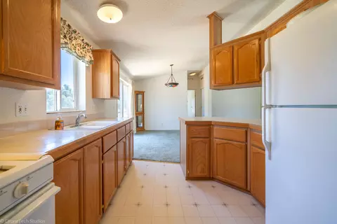 21344 Faith Ave, Redding, CA 96003 photo 3