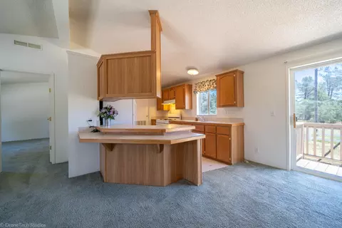 21344 Faith Ave, Redding, CA 96003 photo 4