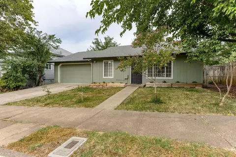 1779 Willis St, Redding, CA 96001 photo 2