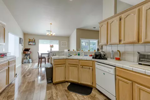 3461 Meridian Dr, Redding, CA 96002 photo 13